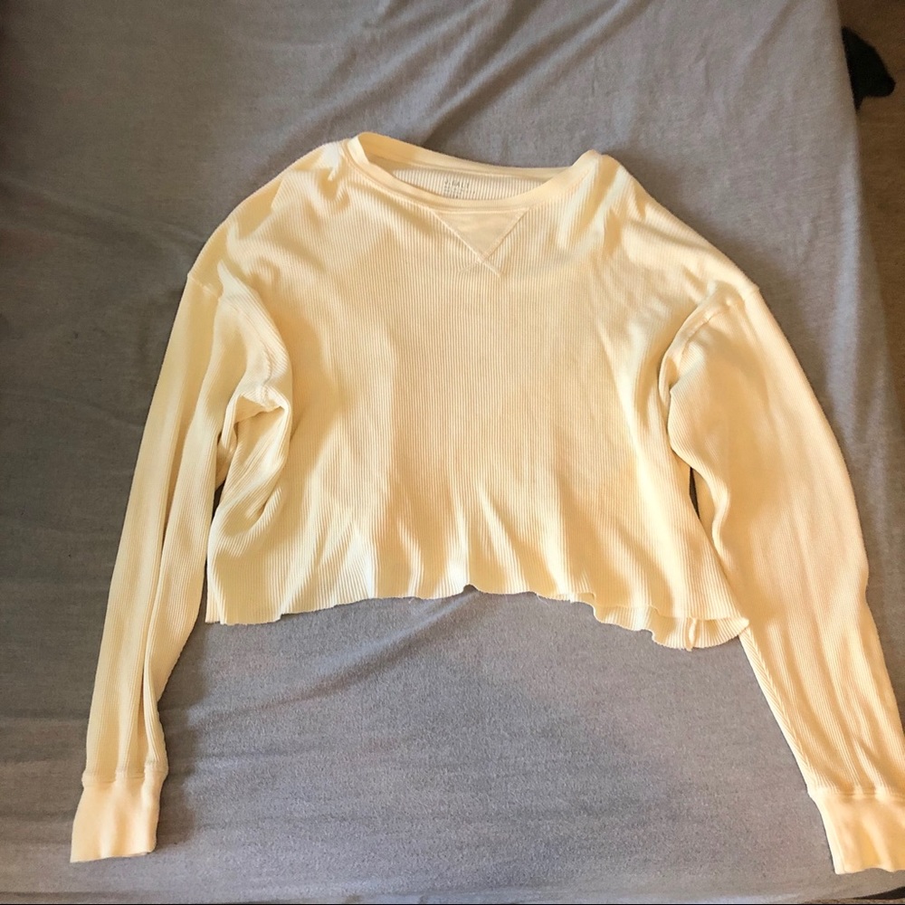 Yellow long sleeve crop